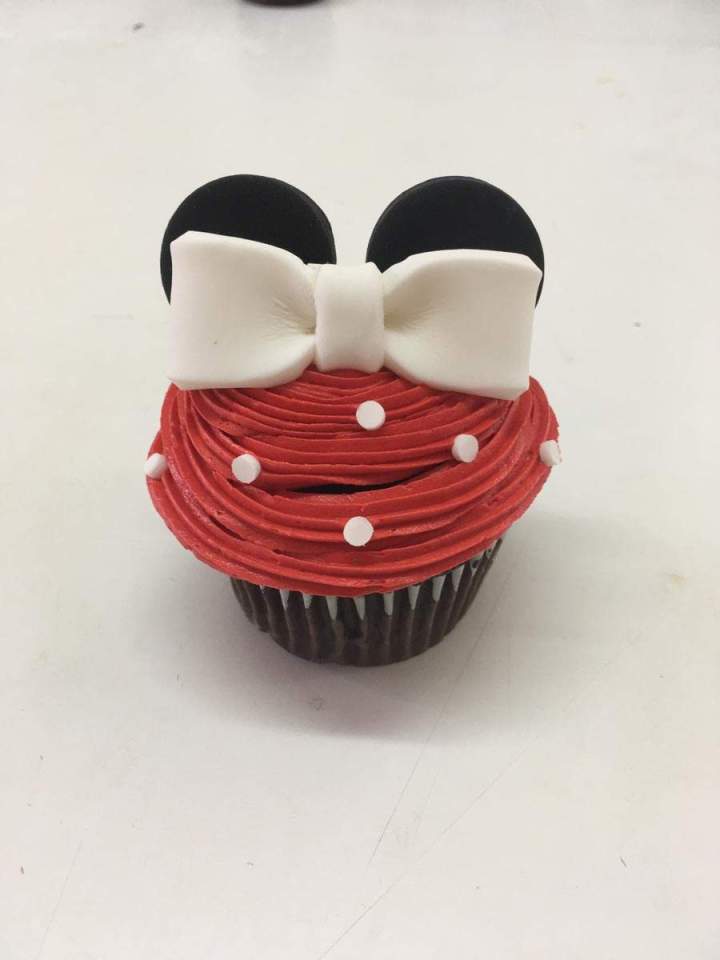 Custom cakes in Mercier