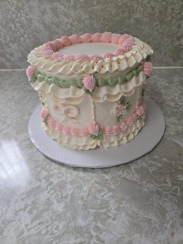 Special personalized cakes in Mercier